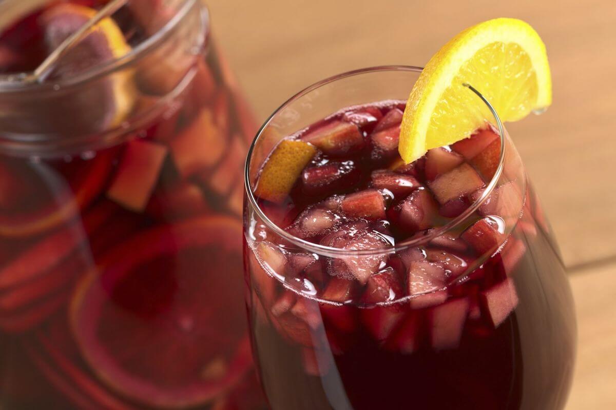 receta sangría 2 types of sangria costa rica recipes